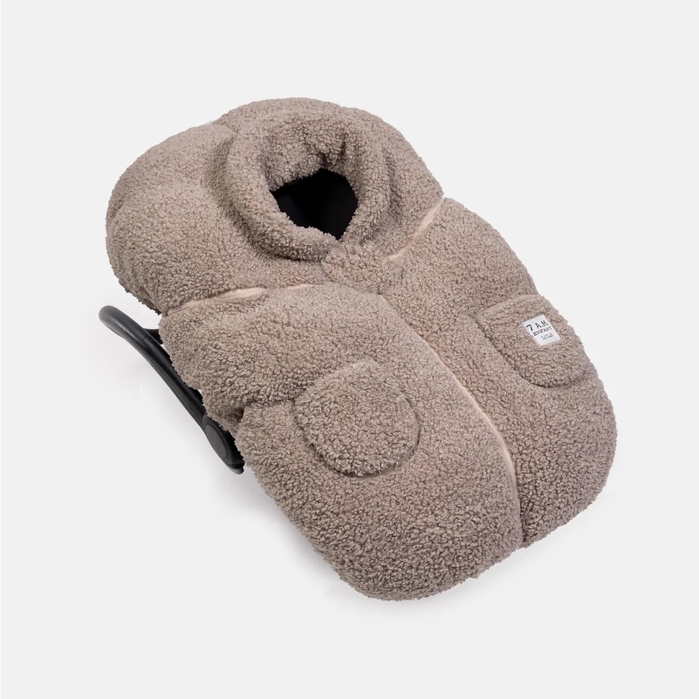 7AM Enfant Car Seat Cocoon- Teddy new